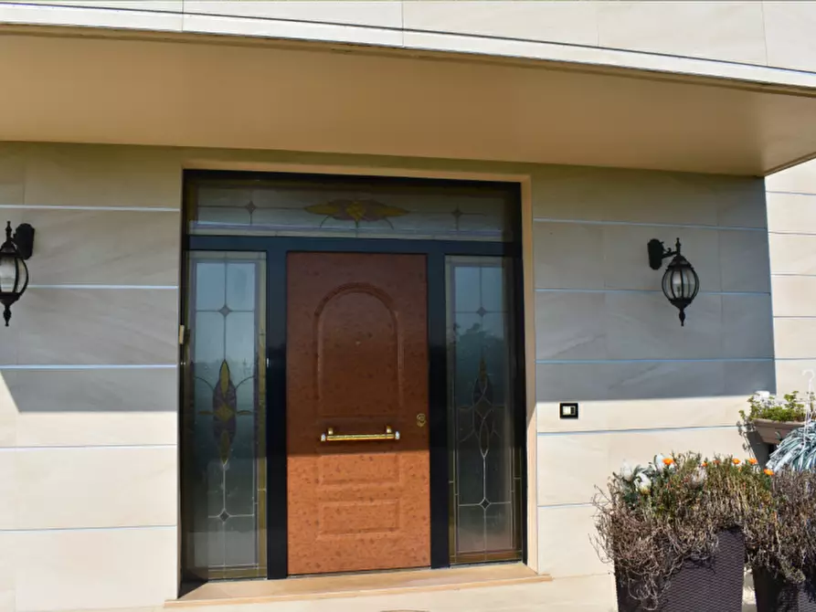 Immagine 4 di Casa bifamiliare in vendita  in Strada del Lazzaretto a Parma