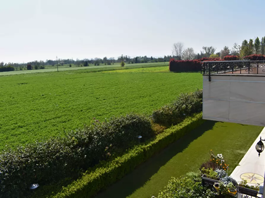 Immagine 46 di Casa bifamiliare in vendita  in Strada del Lazzaretto a Parma