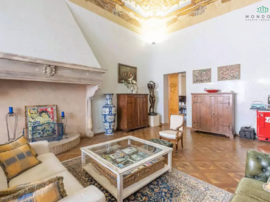 Immagine 5 di Appartamento in vendita  in Via Cesare Battisti a Bologna