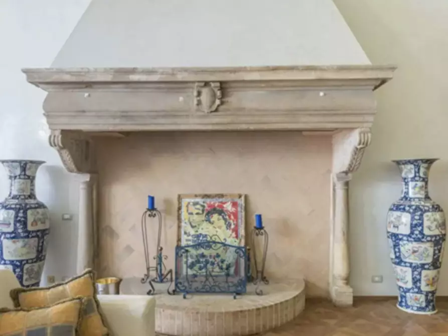 Immagine 6 di Appartamento in vendita  in Via Cesare Battisti a Bologna