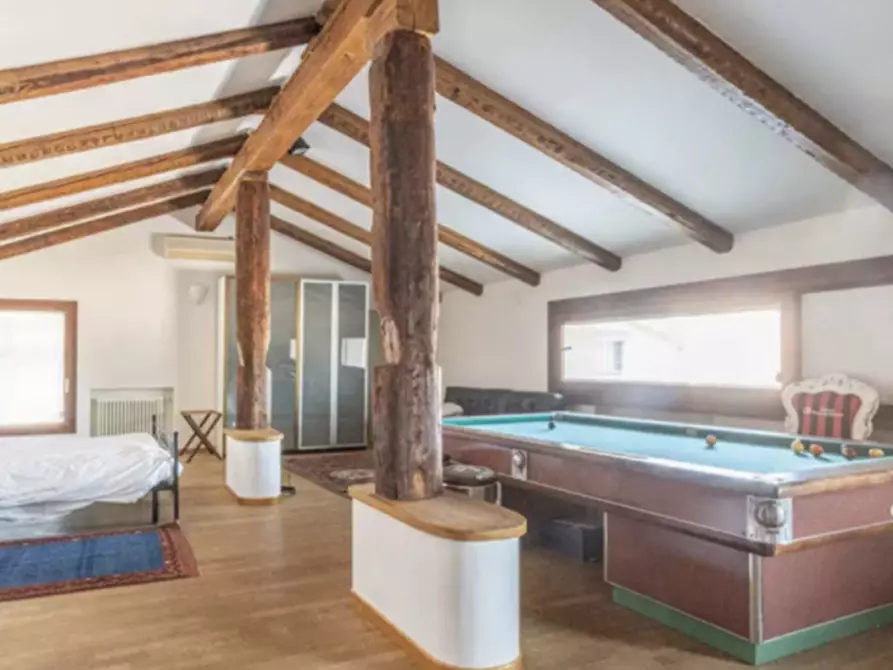 Immagine 15 di Appartamento in vendita  in Via Cesare Battisti a Bologna