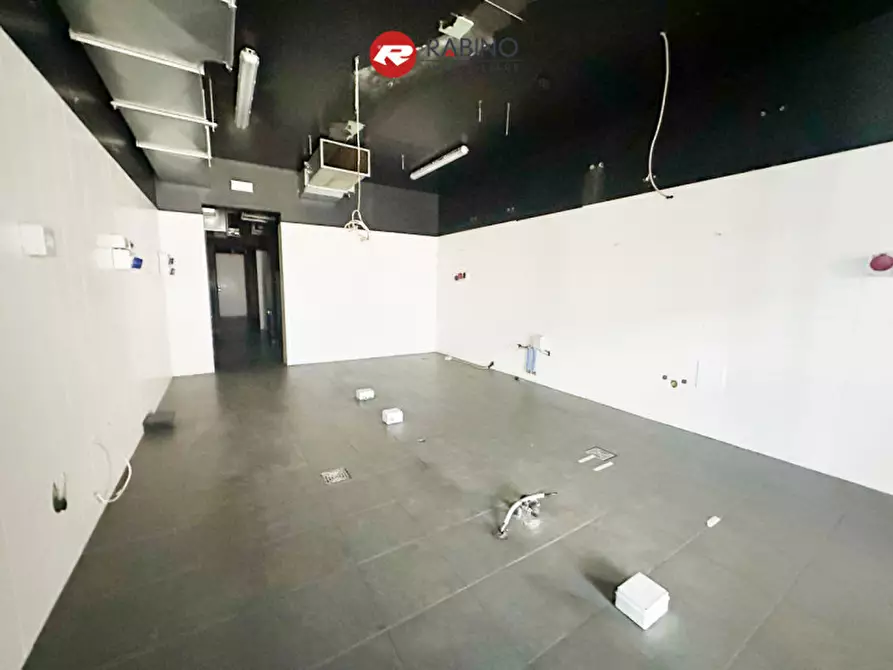 Immagine 7 di Negozio in affitto  in Frazione la Maina a Sauris