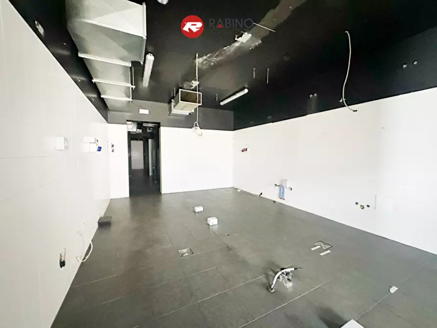 Immagine 8 di Negozio in affitto  in Frazione la Maina a Sauris