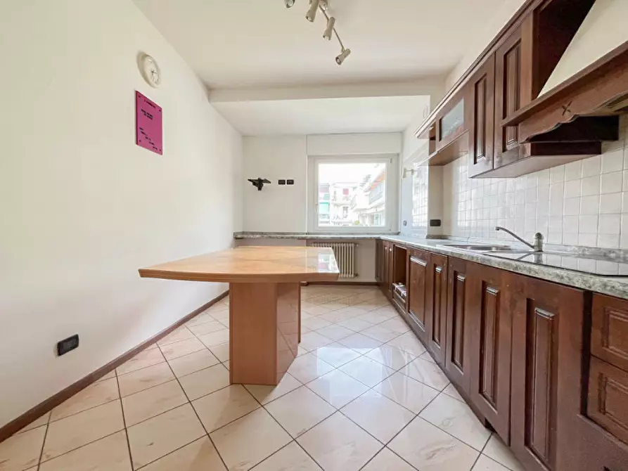 Immagine 3 di Appartamento in vendita  in Via Giuseppe Grazioli 126 a Trento