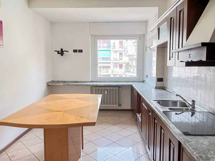 Immagine 4 di Appartamento in vendita  in Via Giuseppe Grazioli 126 a Trento