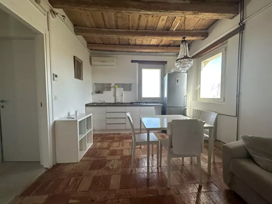 Immagine 23 di Rustico / casale in vendita  a Senigallia