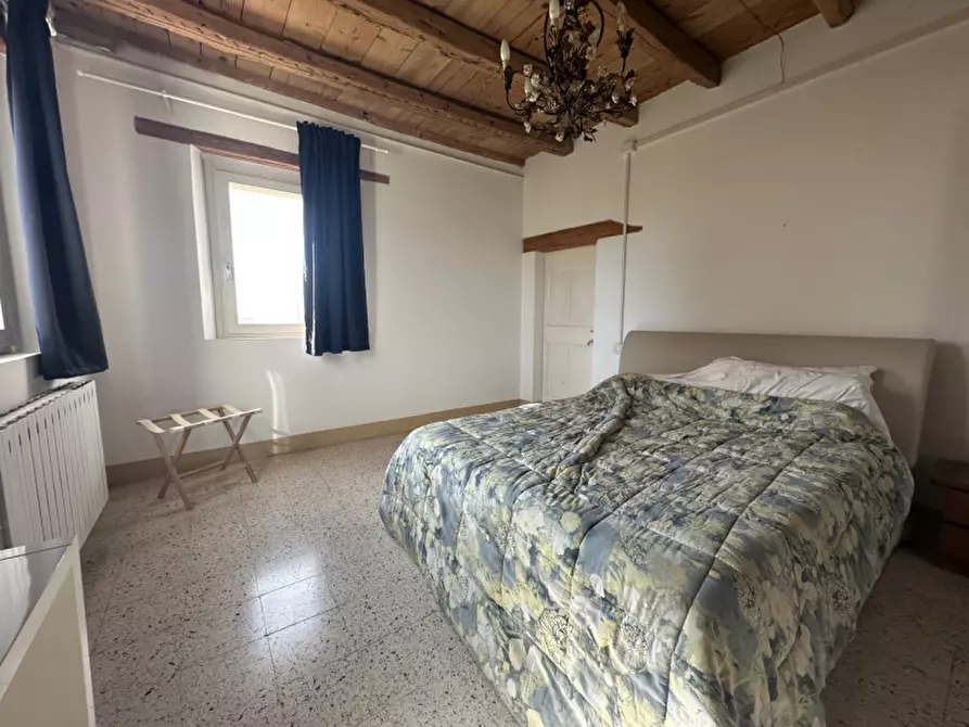 Immagine 25 di Rustico / casale in vendita  a Senigallia