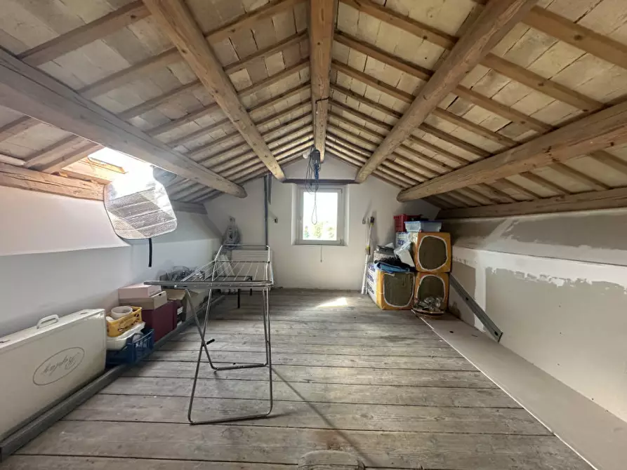 Immagine 29 di Rustico / casale in vendita  a Senigallia