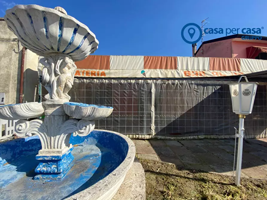 Immagine 3 di Attività commerciale in vendita  in Papozze, Via Gramsci a Papozze