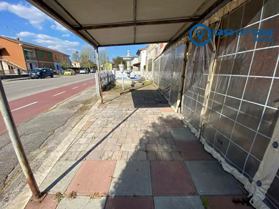 Immagine 28 di Attività commerciale in vendita  in Papozze, Via Gramsci a Papozze