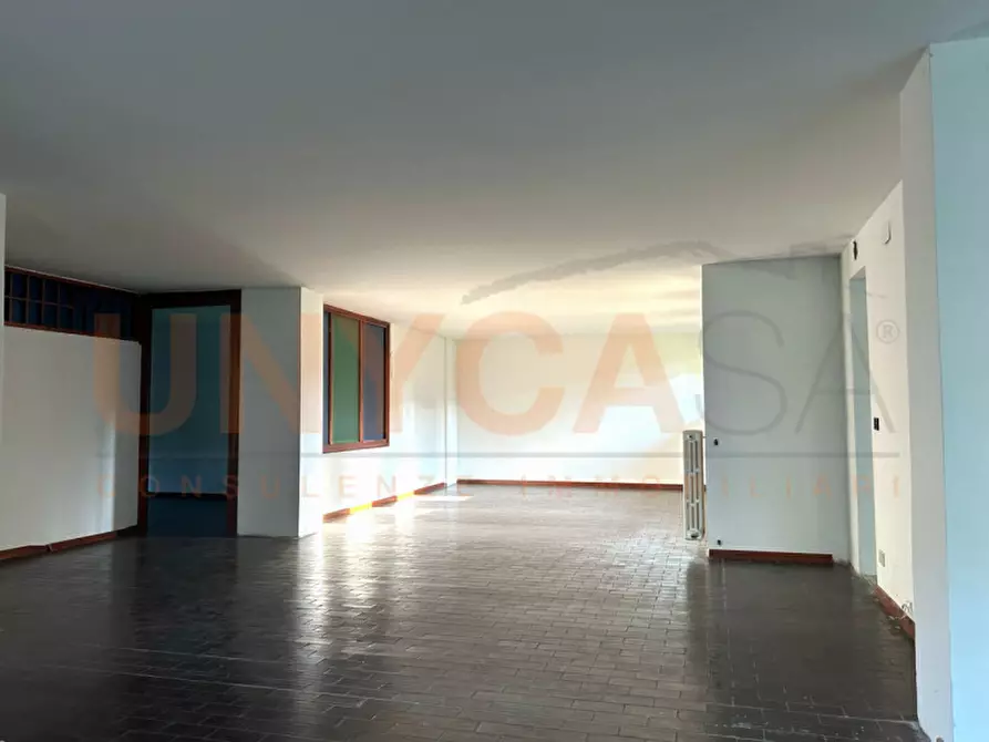 Immagine 7 di Negozio in affitto  a Padova