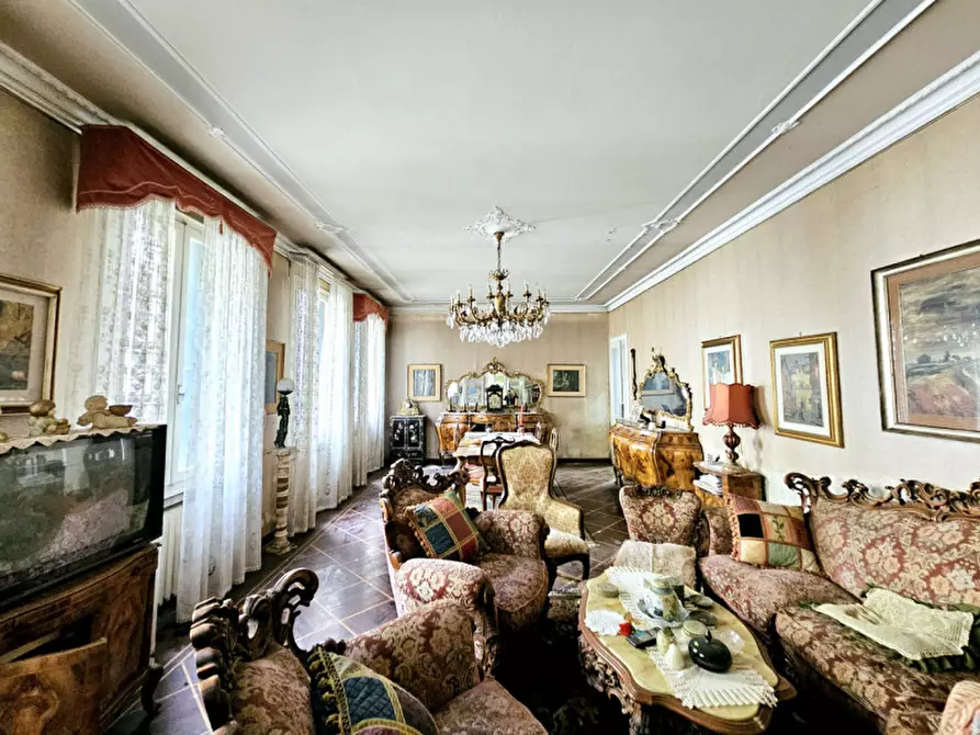 Immagine 3 di Palazzo in vendita  in VIA NAZARIO SAURO a Montagnana