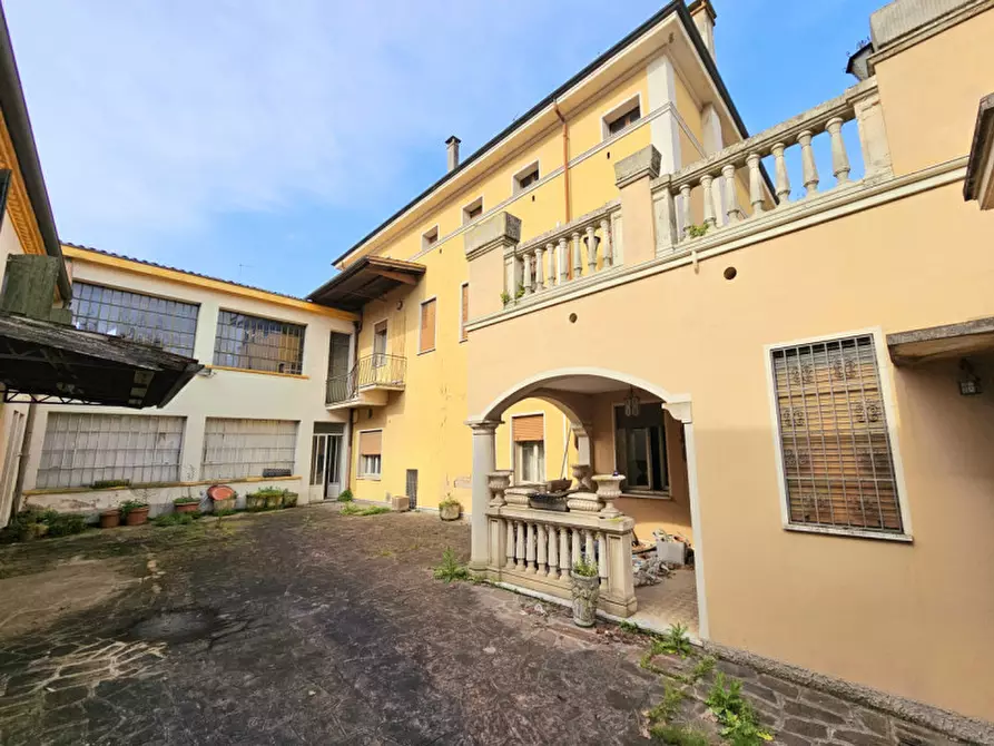 Immagine 5 di Palazzo in vendita  in VIA NAZARIO SAURO a Montagnana
