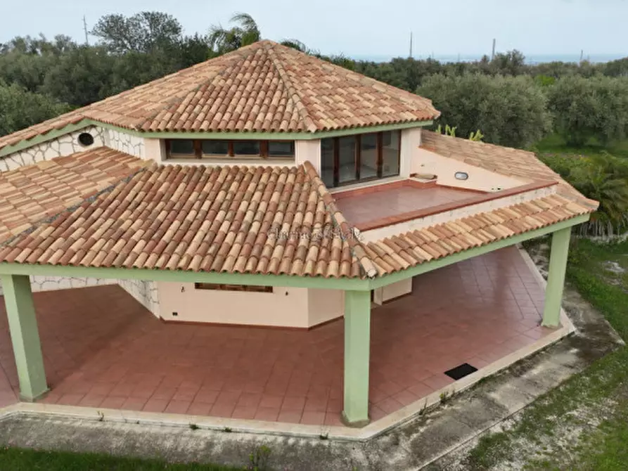 Immagine 1 di Casa indipendente in vendita  a Melilli