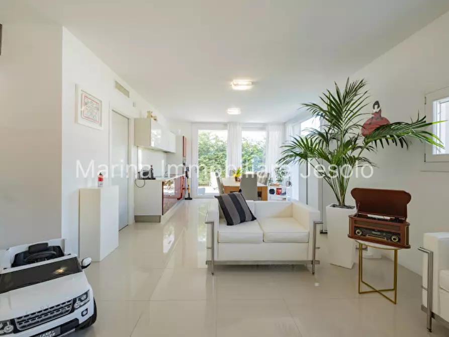 Immagine 3 di Casa bifamiliare in vendita  in VIA TOSCANA a Jesolo