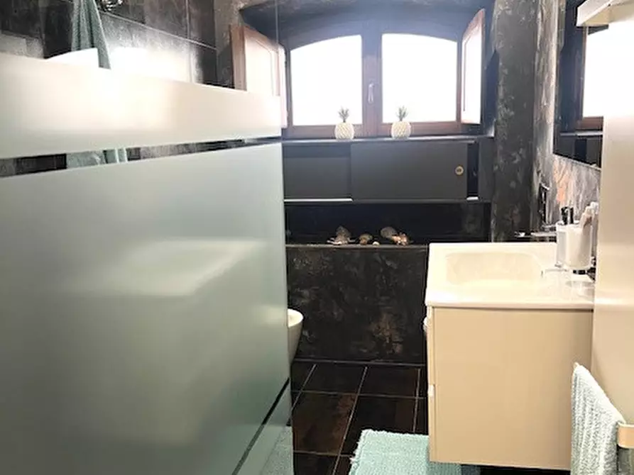 Immagine 11 di Casa indipendente in vendita  in VIA MACINA a Castenedolo