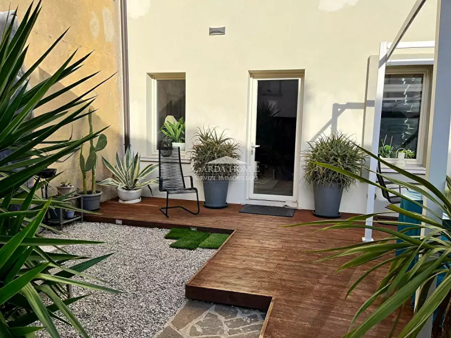 Immagine 1 di Villa in vendita  in Via Tarello a Lonato del Garda