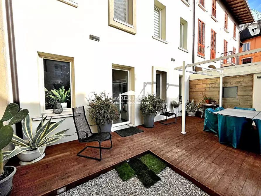 Immagine 3 di Villa in vendita  in Via Tarello a Lonato del Garda