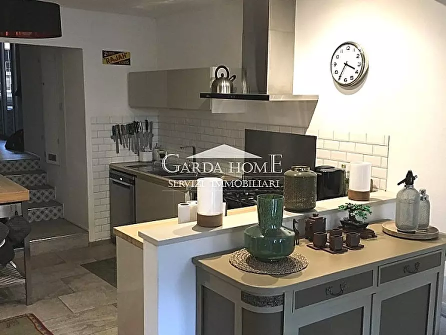 Immagine 10 di Villa in vendita  in Via Tarello a Lonato del Garda