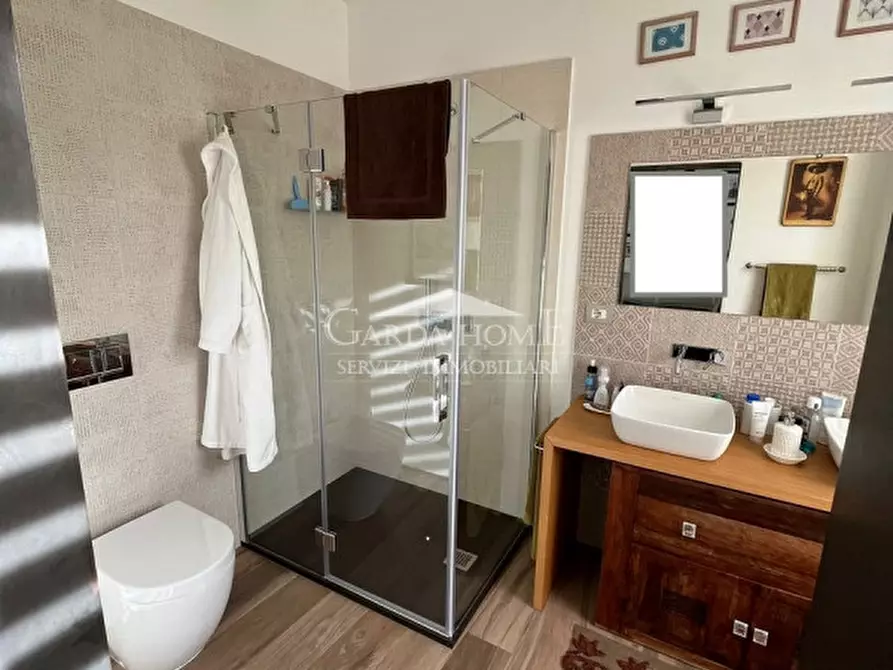 Immagine 16 di Villa in vendita  in Via Tarello a Lonato del Garda
