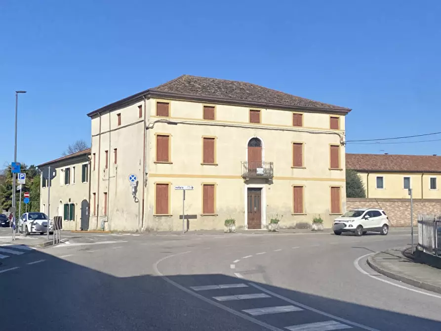 Immagine 1 di Casa indipendente in vendita  in via marconi a Piove Di Sacco