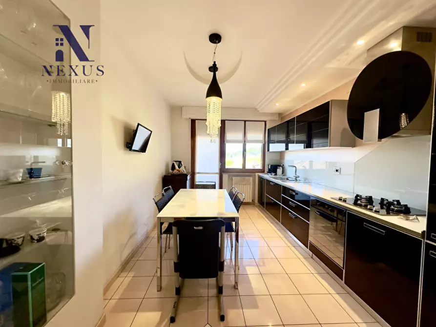 Immagine 19 di Appartamento in vendita  in Via Rossini, 12 a Colli Al Metauro