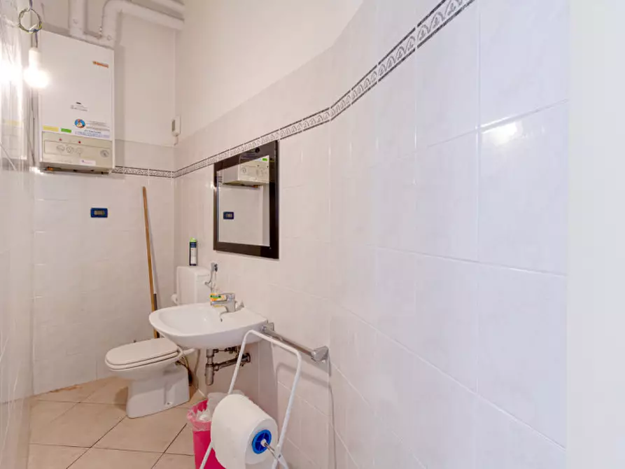 Immagine 2 di Ufficio in vendita  in VIA FRANCESCA DE GIOVANNI a Bologna