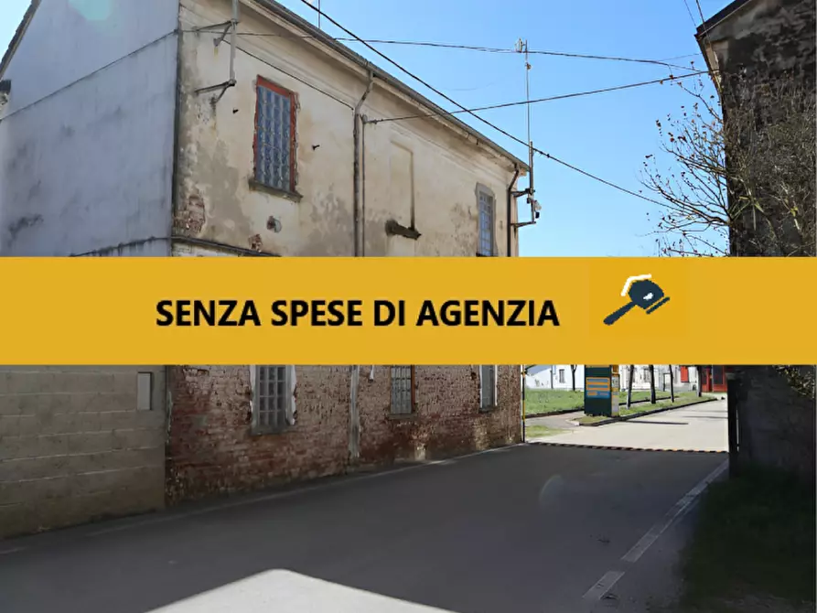 Immagine 1 di Rustico / casale in vendita  in Frazione Rivoltella, 100 a Rosasco