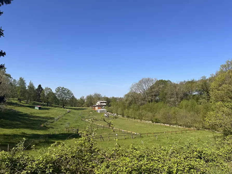 Immagine 1 di Terreno in vendita  a Grezzana