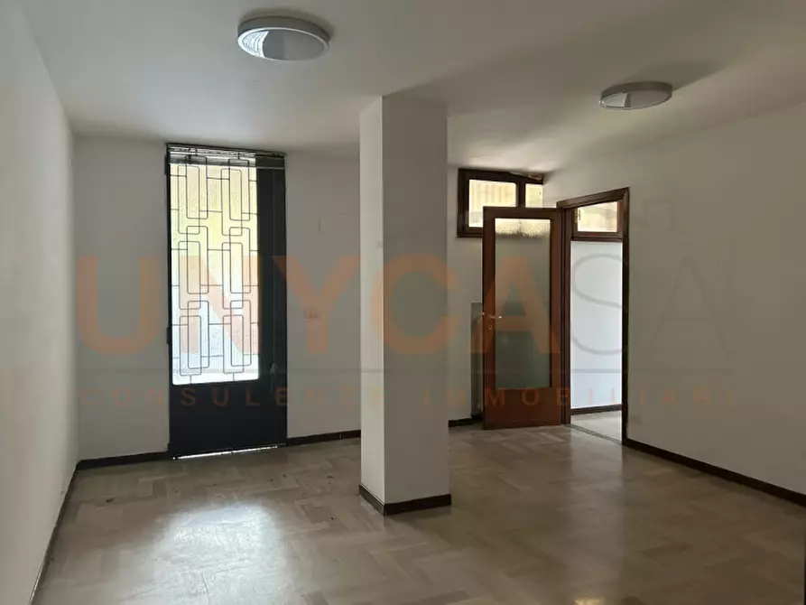 Immagine 1 di Magazzino in affitto  a Padova