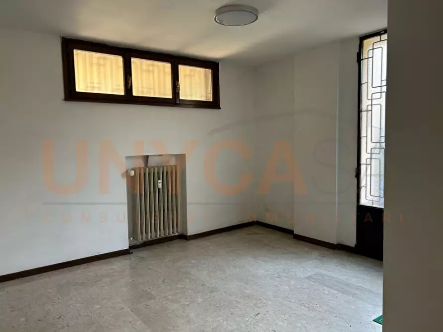 Immagine 5 di Magazzino in affitto  a Padova