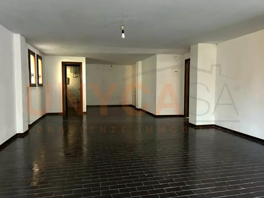 Immagine 7 di Magazzino in affitto  a Padova