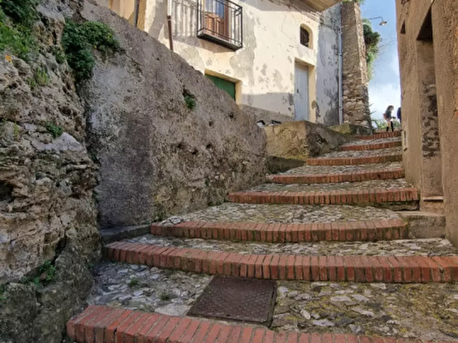 Immagine 13 di Casa indipendente in vendita  in VIA GESU' E MARIA,N°17 a Castroreale