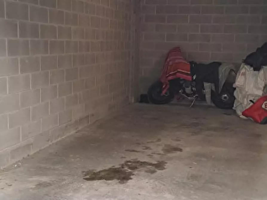 Immagine 3 di Garage in vendita  in Via Venti Settembre a Piazzola Sul Brenta