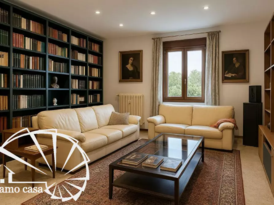 Immagine 1 di Appartamento in vendita  a Prato