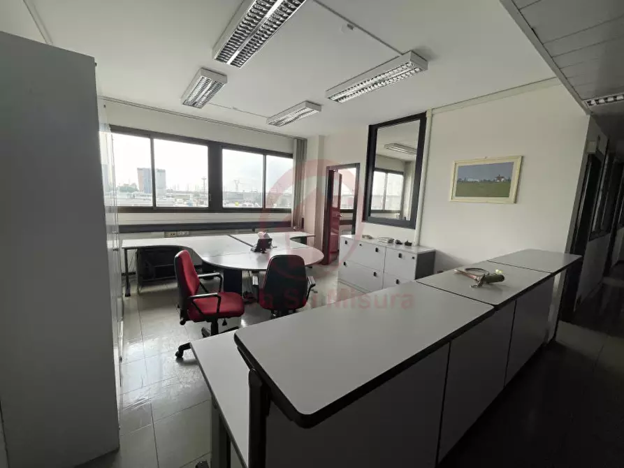 Immagine 8 di Ufficio in vendita  in Corso Stati Uniti a Padova