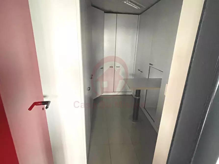 Immagine 13 di Ufficio in vendita  in Corso Stati Uniti a Padova