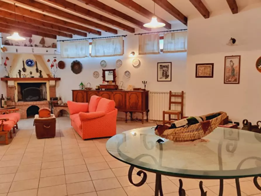 Immagine 3 di Villa in vendita  in VIA GIUSEPPE MAZZINI,N°28 a Pace Del Mela