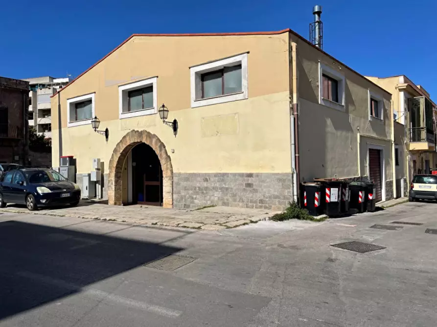 Immagine 2 di Negozio in affitto  in Via Tommaso Natale 113 a Palermo