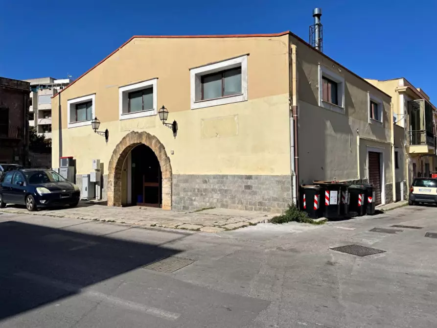 Immagine 29 di Negozio in affitto  in Via Tommaso Natale 113 a Palermo