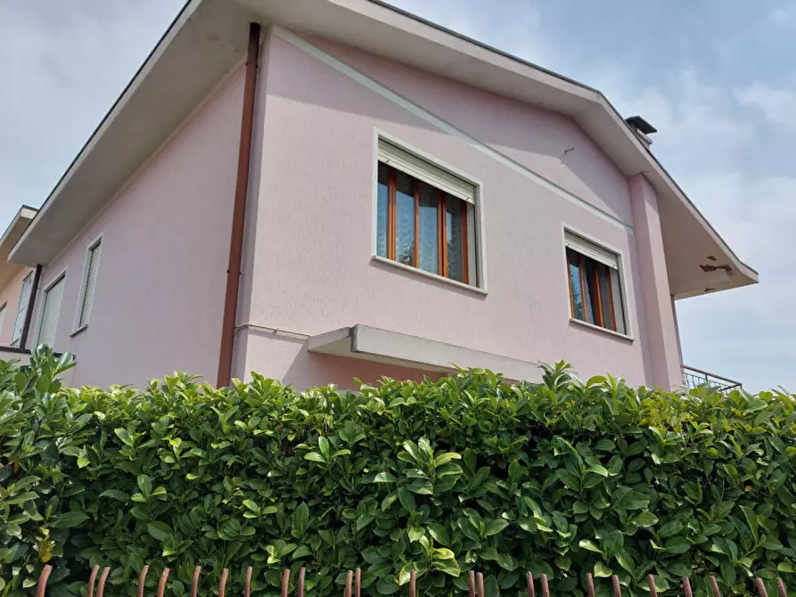 Immagine 2 di Casa bifamiliare in vendita  a Badia Polesine