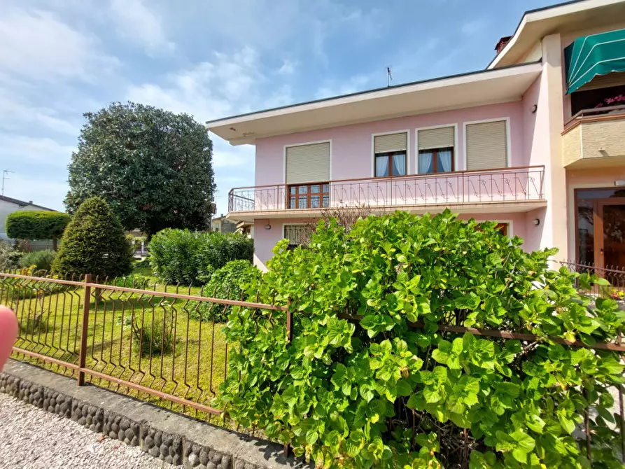 Immagine 24 di Casa bifamiliare in vendita  a Badia Polesine