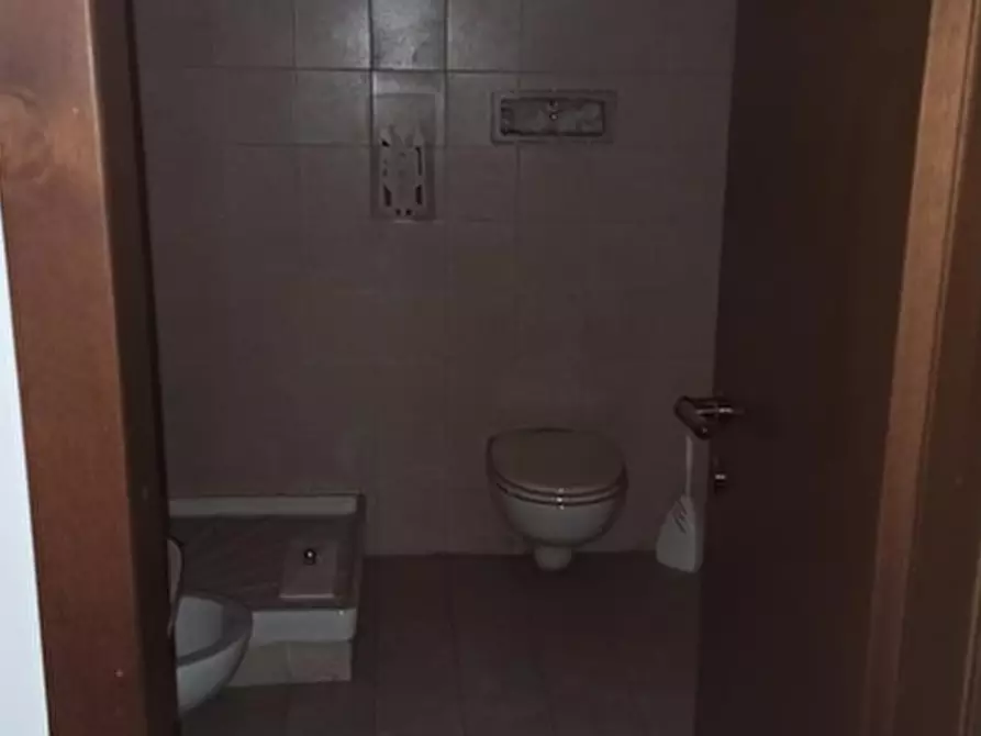 Immagine 8 di Ufficio in vendita  in VIA ALBERE 21/C a Verona