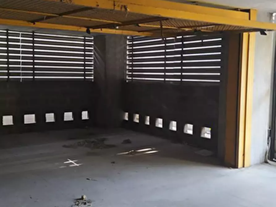 Immagine 14 di Ufficio in vendita  in VIA ALBERE 21/C a Verona