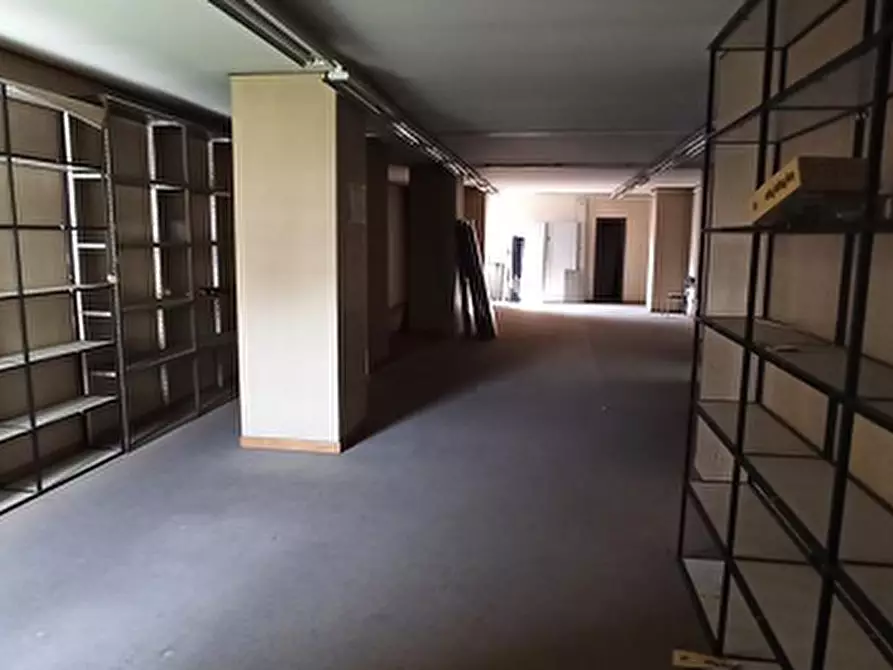 Immagine 3 di Ufficio in vendita  in VIA ALBERE 21/C a Verona