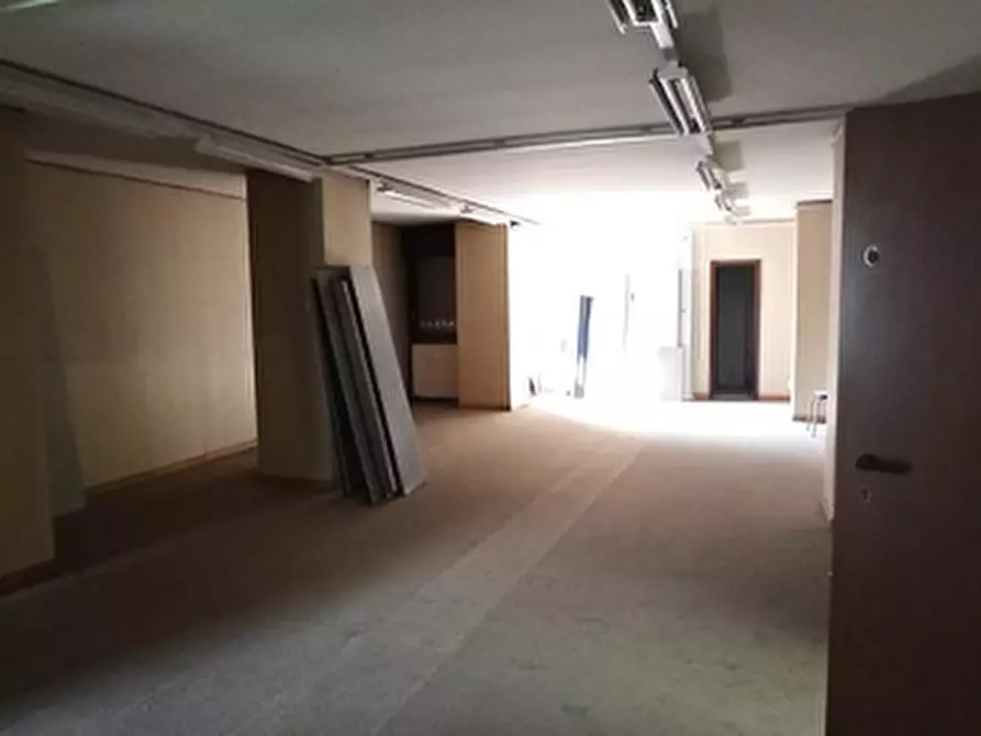 Immagine 4 di Ufficio in vendita  in VIA ALBERE 21/C a Verona