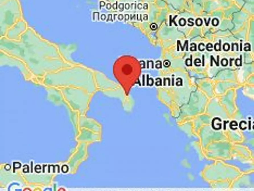 Immagine 12 di Negozio in vendita  in Via Francesco Rubichi, N. 41 a Lecce