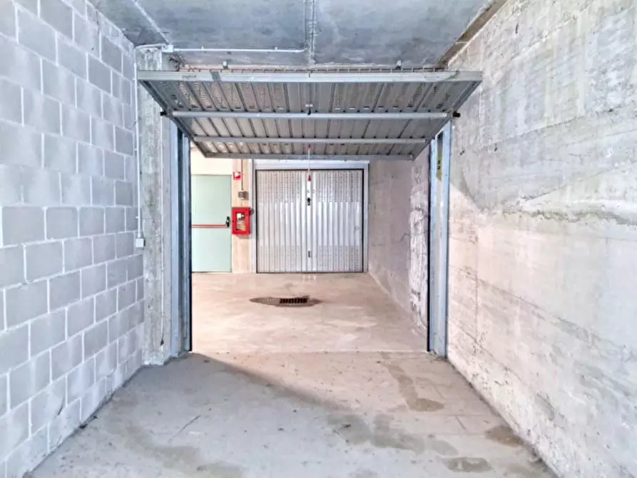 Immagine 8 di Posto auto in vendita  in Via San Vigilio, N. 28 a Milano