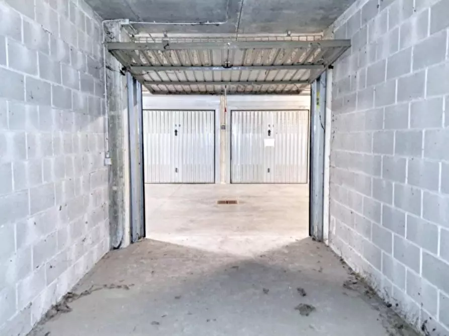 Immagine 4 di Posto auto in vendita  in Via San Vigilio, N. 28 a Milano