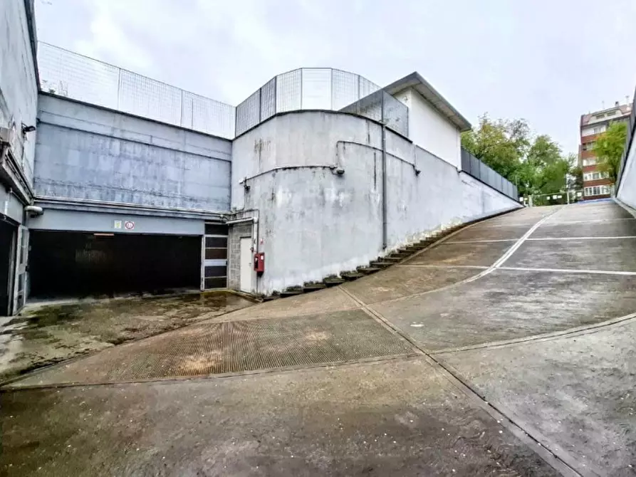 Immagine 13 di Posto auto in vendita  in Via San Vigilio, N. 28 a Milano